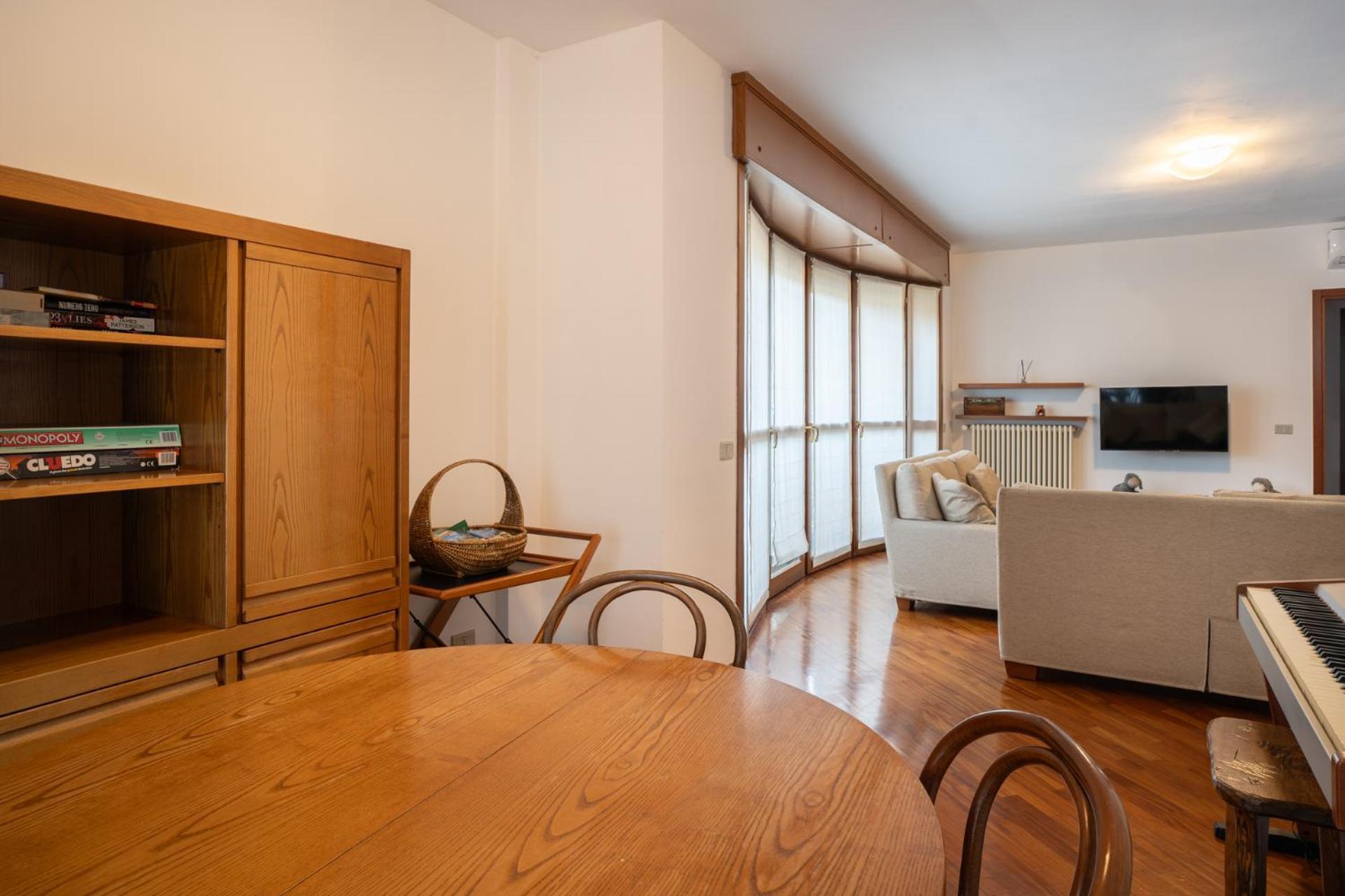 Spacious Bright Apartment Near City Center And Como Lake With Air Conditioning ليكو المظهر الخارجي الصورة